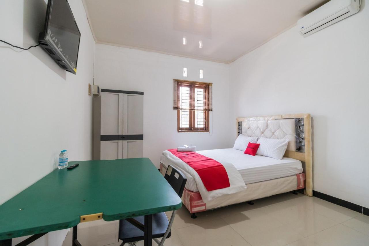 فندق Reddoorz Near Terminal Bubulak بوكور المظهر الخارجي الصورة